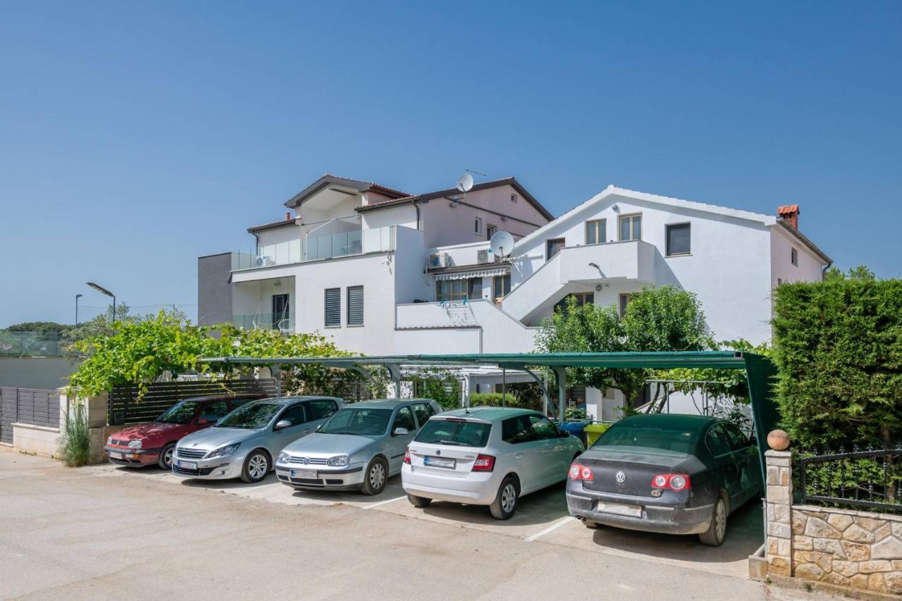 PUY Apartments Lovric מראה חיצוני תמונה