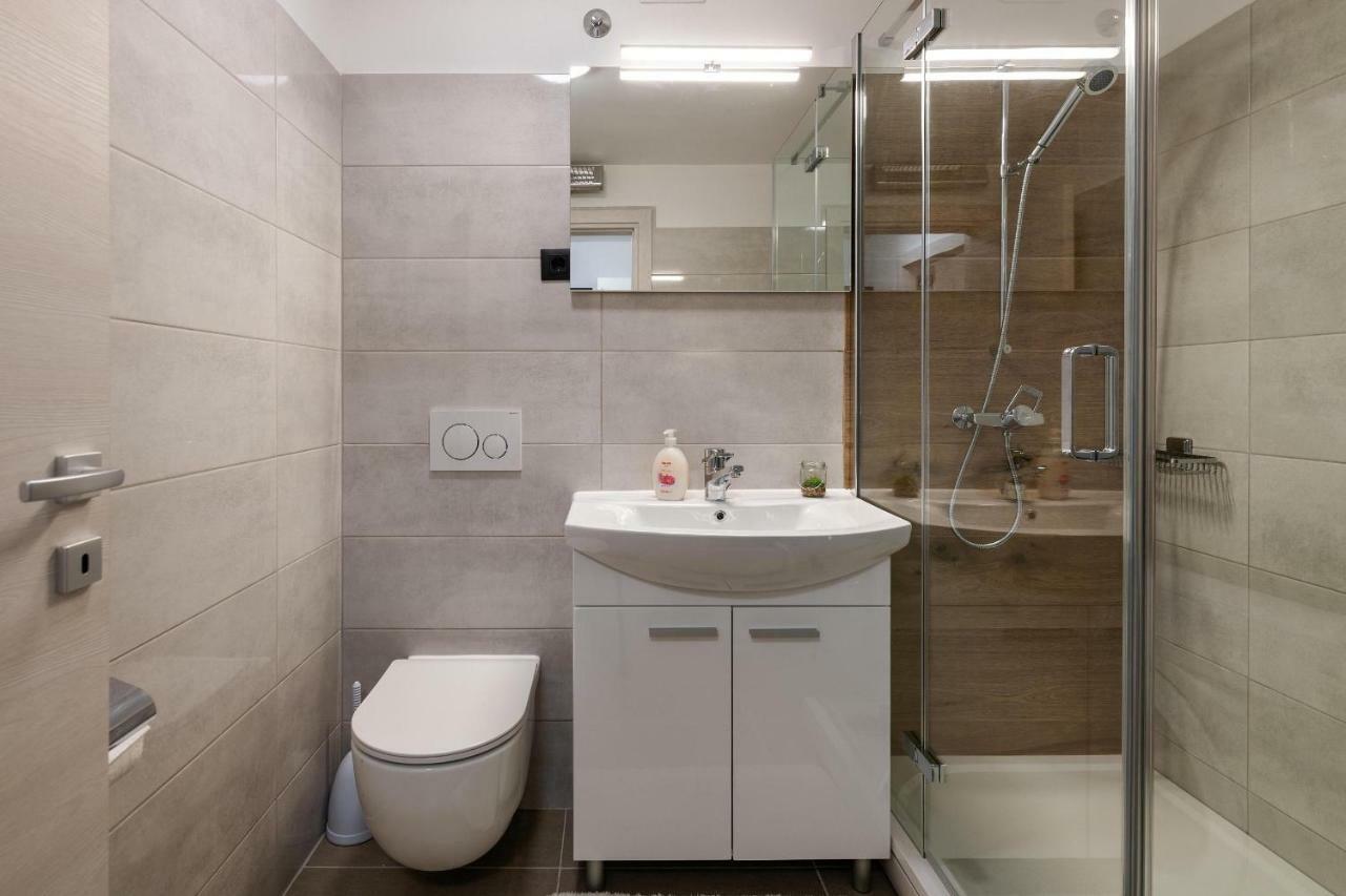PUY Apartments Lovric מראה חיצוני תמונה