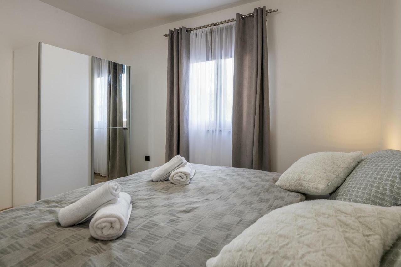 PUY Apartments Lovric מראה חיצוני תמונה