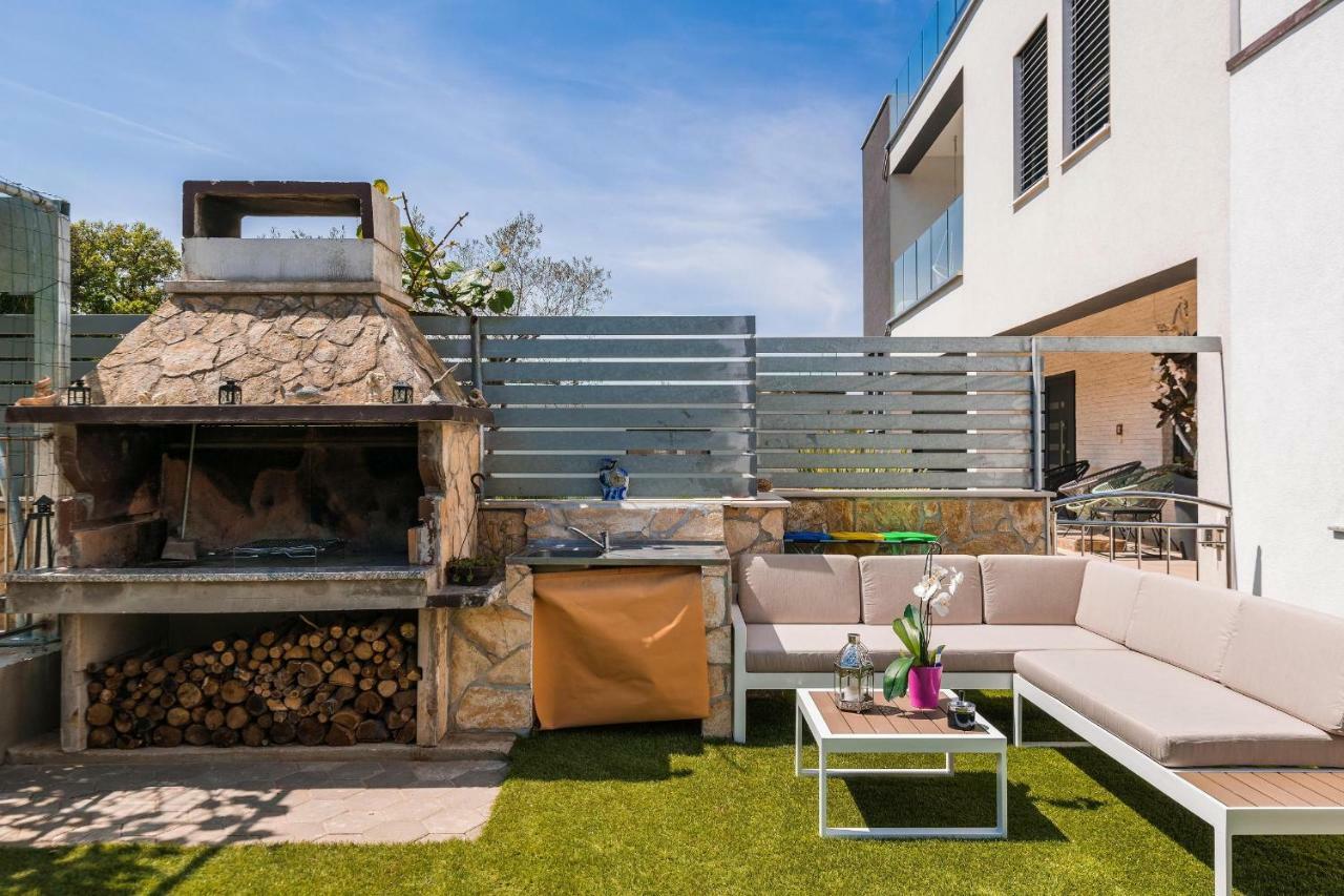 PUY Apartments Lovric מראה חיצוני תמונה