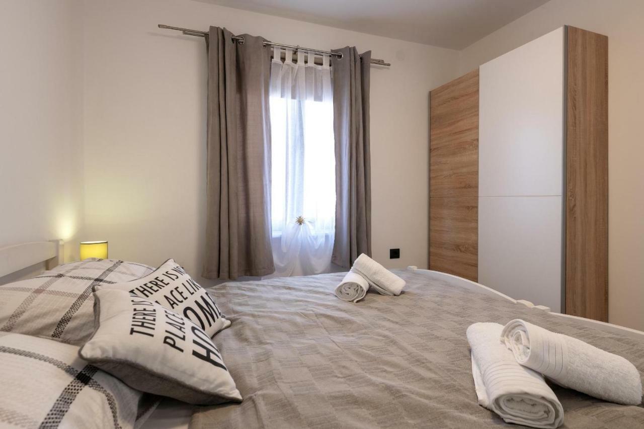 PUY Apartments Lovric מראה חיצוני תמונה